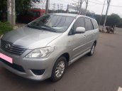 Cần bán lại xe Toyota Innova đời 2013 xe gia đình