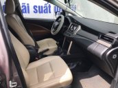 Bán ô tô Toyota Innova sản xuất năm 2017, màu vàng còn mới, 590tr