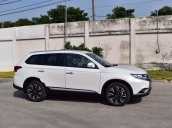 Cần bán xe Mitsubishi Outlander năm 2020, màu trắng, giá tốt