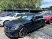 Bán Mercedes C300 AMG sản xuất 2019, màu đen