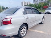 Bán Toyota Vios 2010, màu bạc số sàn 