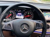 Bán Mercedes E200 sản xuất 2017 còn mới