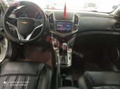 Cần bán lại xe Chevrolet Cruze 1.8AT đời 2017, màu trắng còn mới 