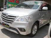 Bán Toyota Innova E năm 2014 xe gia đình 