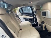 Chính chủ bán BMW 7 Series 750Li 2009, màu trắng, xe nhập