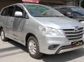 Bán Toyota Innova E năm 2014 xe gia đình 