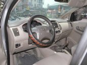 Bán Toyota Innova E năm 2014 xe gia đình 