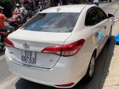 Cần bán lại xe Toyota Vios 1.5G AT đời 2018, màu trắng, xe siêu lướt, mới hoàn toàn