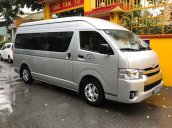 Cần bán gấp Toyota Hiace 3.0 sản xuất năm 2019, màu bạc, nhập khẩu nguyên chiếc