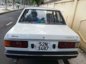 Gia đình bán xe Toyota Corolla năm 1985, màu trắng, nhập khẩu, bao đẹp bao chất