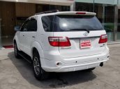 Bán ô tô Toyota Fortuner 2.7V đời 2011, màu trắng còn mới