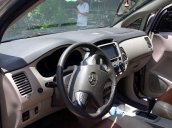 Cần bán gấp Toyota Innova đời 2011 xe gia đình