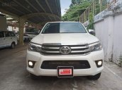 Bán ô tô Toyota Hilux đời 2017, màu trắng, 2 cầu, số tự động