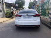 Bán xe giá thấp Kia Cerato 1.6 AT đời 2017, màu trắng, nhập khẩu, xe còn mới hoàn toàn