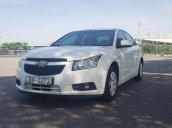 Gia đình cần bán lại chiếc Chevrolet Cruze đời 2010, xe giá thấp, còn mới hoàn toàn