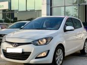 Cần bán lại xe Hyundai i20 1.4 AT 2013, màu trắng, nhập khẩu còn mới