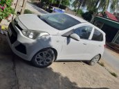 Bán Hyundai Grand i10 năm 2017, màu trắng, nhập khẩu 