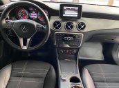 Cần bán xe Mercedes CLA sản xuất năm 2015, màu trắng, nhập khẩu