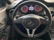 Cần bán xe Mercedes CLA sản xuất năm 2015, màu trắng, nhập khẩu