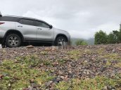 Bán xe Toyota Fortuner đời 2017, màu bạc, nhập khẩu