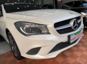 Cần bán xe Mercedes CLA sản xuất năm 2015, màu trắng, nhập khẩu