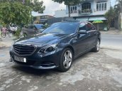 Cần bán xe Mercedes E200 2013, màu xám còn mới, giá chỉ 956 triệu