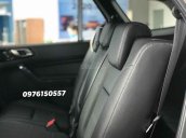 Ford Everest Titanium 1 cầu, 2 cầu giao ngay. Màu xanh hiếm có, sẵn giao ngay. Giá ưu đãi tiền mặt hơn 60 triệu