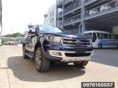 Ford Everest Titanium 1 cầu, 2 cầu giao ngay. Màu xanh hiếm có, sẵn giao ngay. Giá ưu đãi tiền mặt hơn 60 triệu