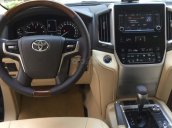 Xe Toyota Land Cruiser VX 4.6 V8 đời 2016, màu đen, nhập khẩu 