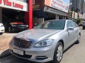 Bán xe Mercedes S300 sản xuất năm 2010, màu bạc, nhập khẩu 