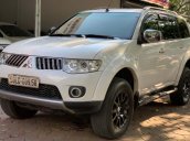 Cần bán xe Mitsubishi Pajero 2011, màu trắng  