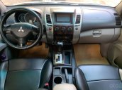 Cần bán xe Mitsubishi Pajero 2011, màu trắng  