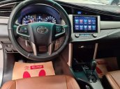 Cần bán Toyota Innova 2.0G năm 2016, màu bạc 