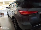 Bán Toyota Fortuner đời 2017, màu xám  