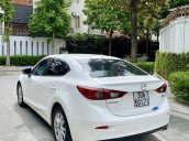 Cần bán lại xe Mazda 3 năm sản xuất 2015, màu trắng, giá chỉ 495 triệu