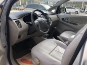 Cần bán Toyota Innova 2.0E MT số sàn 2014, bạc, công ty XHĐ đủ, TP. HCM thương lượng giá tốt