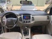 Cần bán Toyota Innova 2.0E MT số sàn 2014, bạc, công ty XHĐ đủ, TP. HCM thương lượng giá tốt