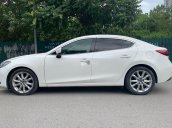 Cần bán Mazda 3 năm sản xuất 2015, màu trắng, 540tr