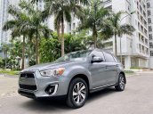 Cần bán gấp Mitsubishi Outlander sản xuất năm 2014, màu xám chính chủ