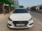 Cần bán lại xe Hyundai Accent đời 2019, màu trắng, nhập khẩu nguyên chiếc xe gia đình