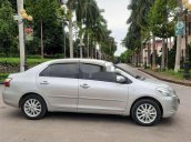 Gia đình bán xe Toyota Vios đời 2010, màu bạc, 288 triệu