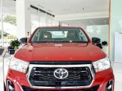 Bán nhanh chiếc xe bán tải Toyota Hilux 2.4E 4x2 AT, đời 2020, nhập khẩu, giao xe nhanh