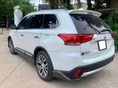 Bán xe Mitsubishi Outlander năm sản xuất 2018, màu trắng còn mới