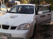 Chính chủ cần bán gấp Daewoo Lacetti đời 2004 còn mới, màu trắng, giá chỉ 125 triệu đồng