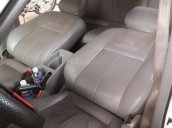 Chính chủ cần bán gấp Daewoo Lacetti đời 2004 còn mới, màu trắng, giá chỉ 125 triệu đồng