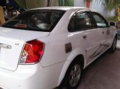 Chính chủ cần bán gấp Daewoo Lacetti đời 2004 còn mới, màu trắng, giá chỉ 125 triệu đồng