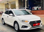 Bán ô tô Hyundai Accent 2019, màu trắng mới như xe hãng