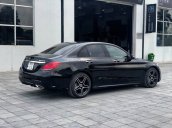 Cần bán Mercedes C300 AMG năm sản xuất 2020, màu đen