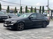 Cần bán Mercedes C300 AMG năm sản xuất 2020, màu đen