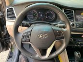 Xe Hyundai Tucson 2.0AT năm 2019, màu đen số tự động